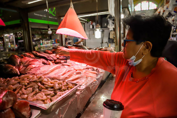 Bajas ventas en pescados y mariscos | Agencia 24mm